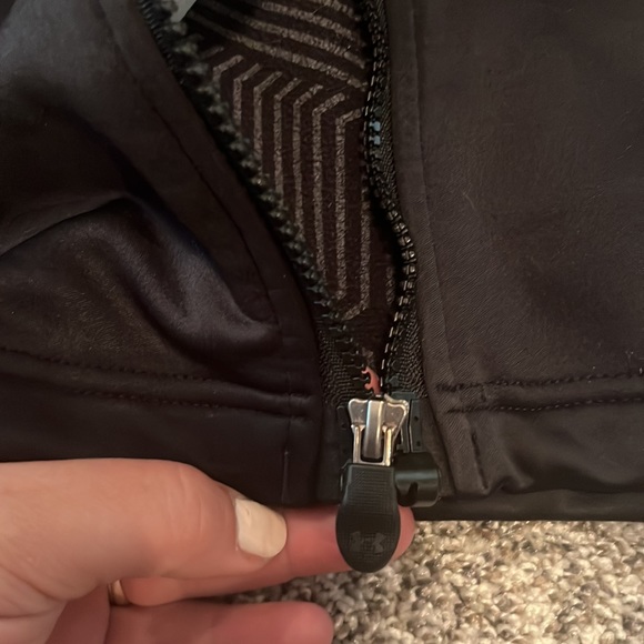 Under Armour Jacket - Picture 6 of 7